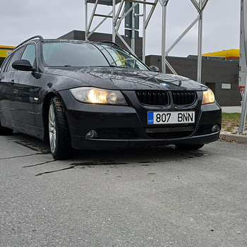 BMW 330