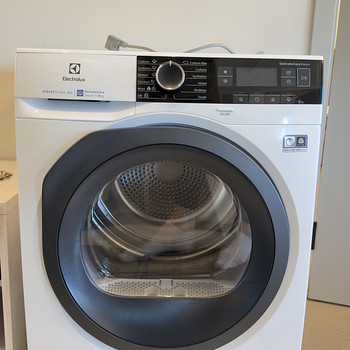 Сушильная машина Electrolux PerfectCare 800 DelicateCare 9 кг