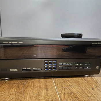 Technics SL-MC7 CD-чейнджер на 110+1 дисков