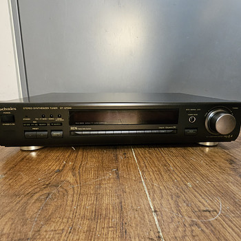 Technics ST-GT650 stereo-FM/AM/LW tuuner