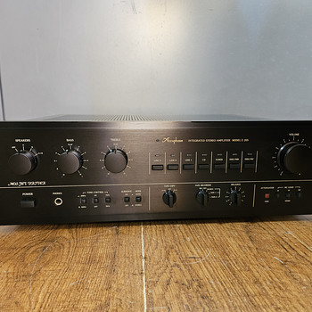 Accuphase E 205 High-end integreeritud stereovõimendi