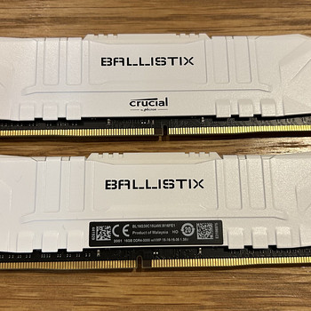 2x 16GB crucial ballistix DDR4 3000MHz 15-16-16-35 1.35V
