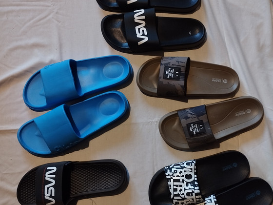 5 paari plätusid, suurus 45 — NASA, Cropp, House style