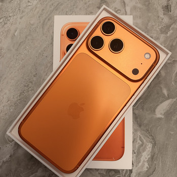 iPhone 17 Pro Max 512 ГБ оранжевый