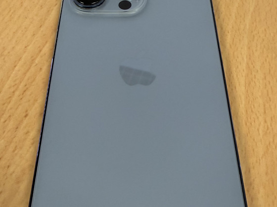 Apple iPhone 13 Pro 256Gb Sierra Blue В хорошем состоянии