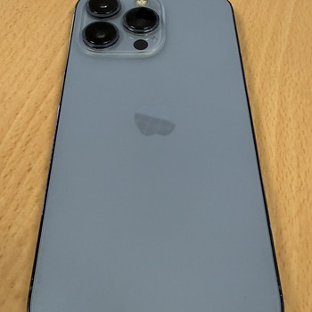 Apple iPhone 13 Pro 256Gb Sierra Blue В хорошем состоянии