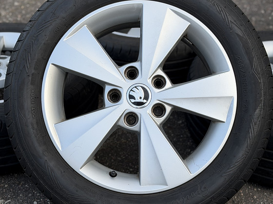 16" оригинальные диски Skoda 5x112 + летние шины 205/55/16