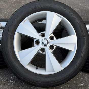 16" оригинальные диски Skoda 5x112 + летние шины 205/55/16