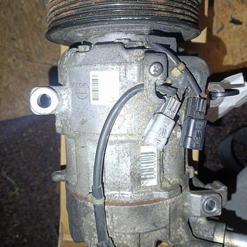Renault' konditsioneeri kompressor