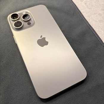 Apple iPhone 15 Pro Max 256 GB Natural Titanium + чехлы/к