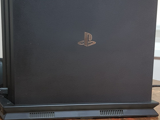 Продам PS4