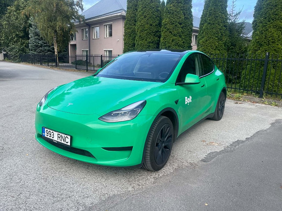 Bolt Tesla
