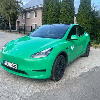 Bolt Tesla