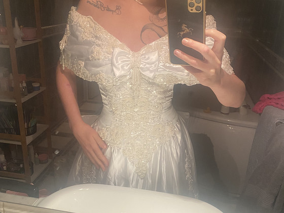 Свадебное платье J&J Bridals S (1080-х годов)