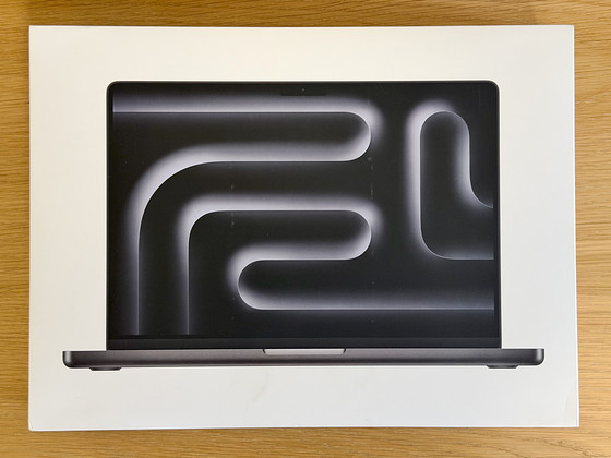 Apple Macbook Pro 14 M5 16GB/1TB Silver/Black новый