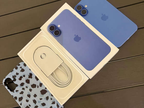 Apple iPhone 16 Plus 128 ГБ