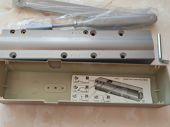 Доводчик дверной,Uksesulgur ASSA/ ABLOY DC233.235