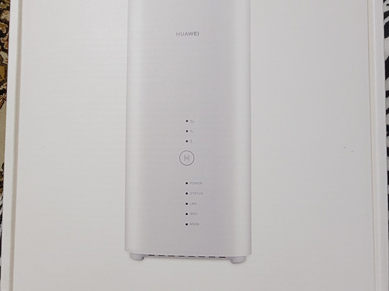 Роутер Huawei