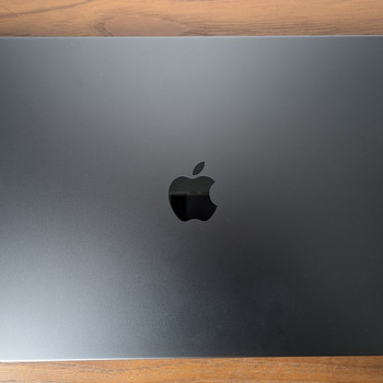 Apple Macbook Pro 16 M4 Pro 48/512GB Space Black. Aku 100%