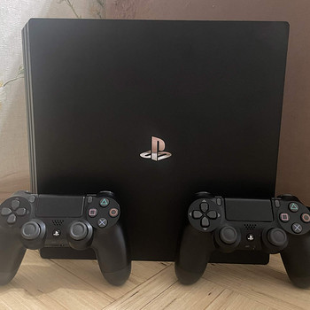 PlayStation 4 Pro 1TB + комплект PS VR + 2x DualShock 4 + Move +
