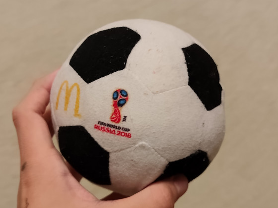 Плюшевый мячик из макдональдса 2018 года