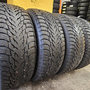 215 50 R 18 Nokian Hakkapeliitta R3 ( Nagu uued )