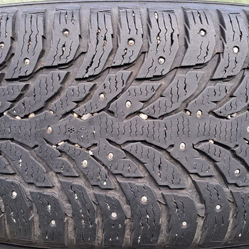 Шипованные шины 275 50 20, Nokian Hakkapeliitta 9 SUV, 7 мм