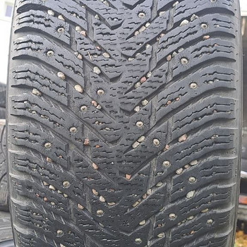 Naastrehvid 235 55 17, Nokian Hakkapeliitta 8, 103T, 7mm
