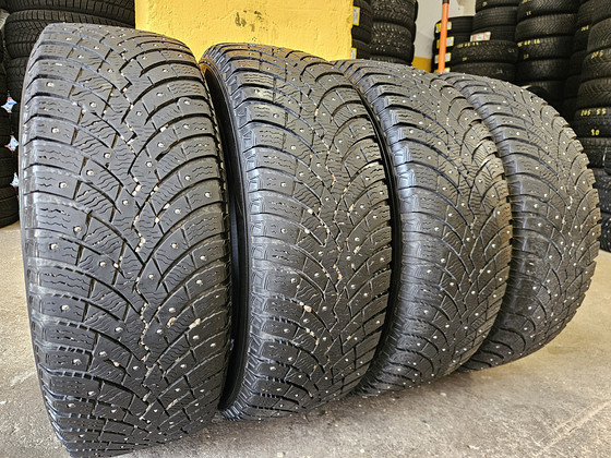 215 65 R 16 Pirelli Winter Ice Zero 2