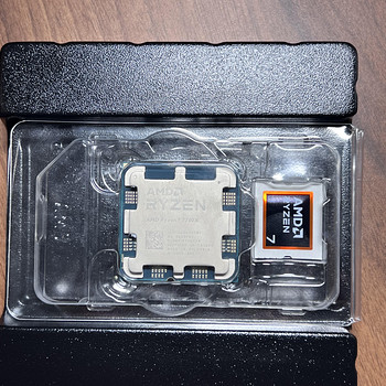 Процессор AMD Ryzen 7 7700X.