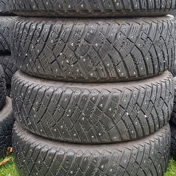 Naastrehvid 185 65 15 Goodyear UltraGrip Ice Artic, 88T, 8mm