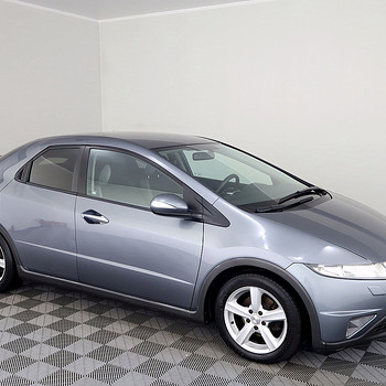 Honda Civic Elegance 1.8 103kW
