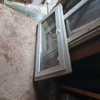 Aken avatav 125x63cm