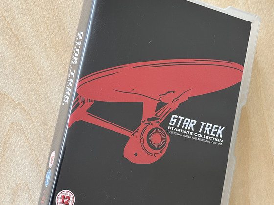 DVD с 10 фильмами Star Trek Stardate Collection
