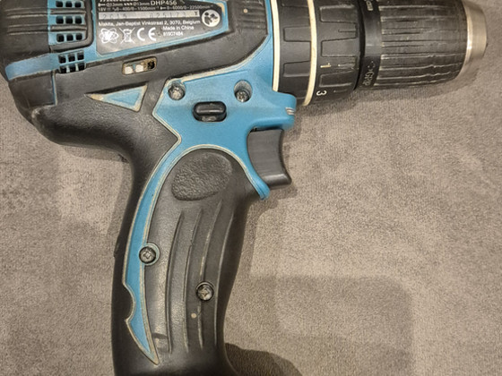 Продам аккумуляторную дрель Makita DHP456z 18v без аккумулят