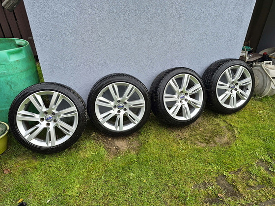 235/40R18 18" Оригинальные Volvo Continental TS810S