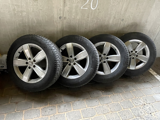 Литые диски VW с шипованными шинами