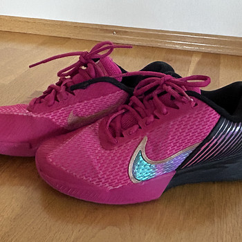 Теннисные кроссовки Nike, 40