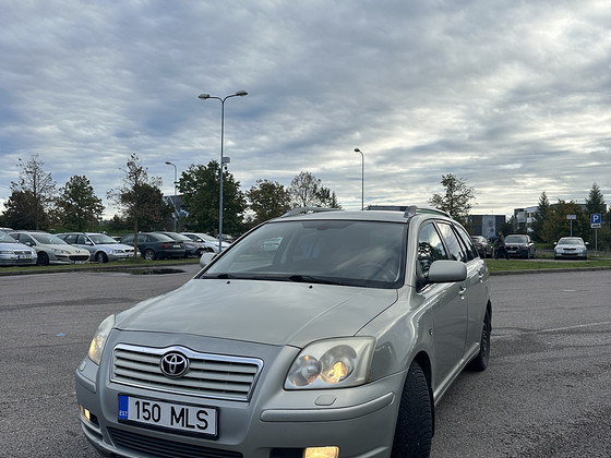 Toyota avensis Registreerimistasu on makstud.