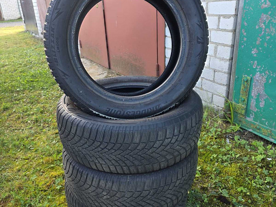 Bridgestone Blizzak LM005 205/55 R16