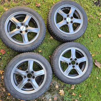 Шипованные шины 205/55R16 на литых дисках 5x114,3
