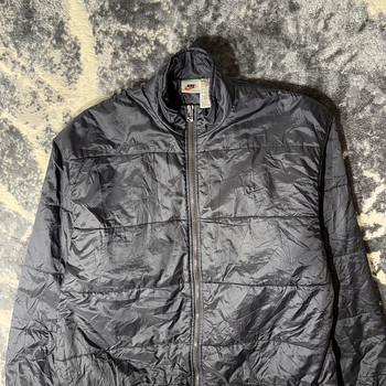 Vintage Nike Swoosh-pufferjakk, suurus M