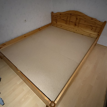 Täispuidust voodi