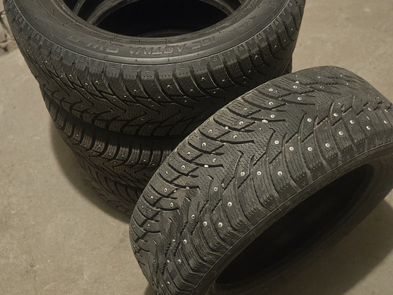 Talvised naastrehvid 205/55 R 16 + terasveljed 61/2j×H
