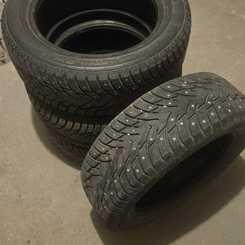 Talvised naastrehvid 205/55 R 16 + terasveljed 61/2j×H