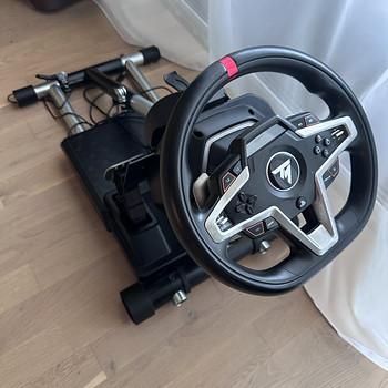 Thrustmaster T248 + wheel stand pro