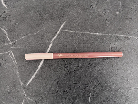 Карандаш для губ Maybelline Lifter Liner 05 On it