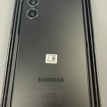 Samsung Galaxy S23 8/128Gb Black в очень хорошем состоянии