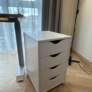 IKEA FRIIDROTT ratastel sahtliboks – valge