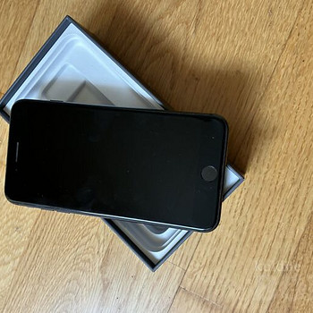 iPhone 8